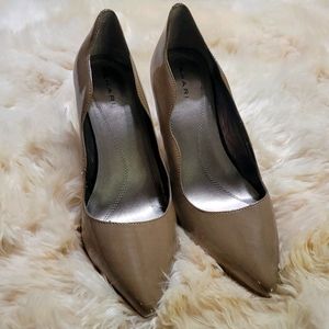 High heel shoes
